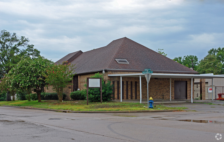 7555 Morley St, Houston, TX for sale - Primary Photo - Image 1 of 2