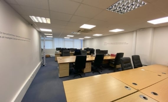 Raynesway, Derby to rent - Interior Photo - Image 2 of 14