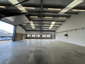 Unit 1c Thornhill Court, Billingshurst Rd, Coolham to rent Interior Photo- Image 2 of 2