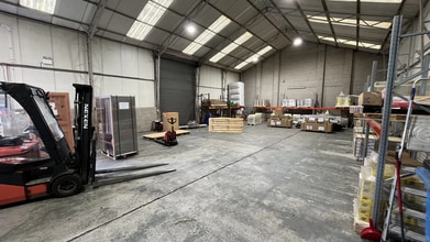 2C Michelin Rd, Newtownabbey to rent Interior Photo- Image 1 of 6