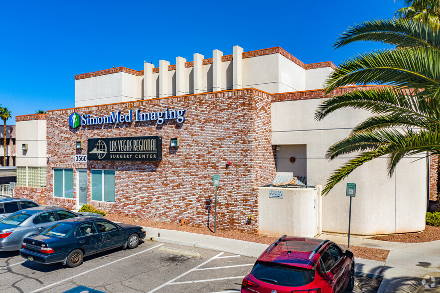 3560 E Flamingo Rd, Las Vegas, NV for sale - Building Photo - Image 1 of 1