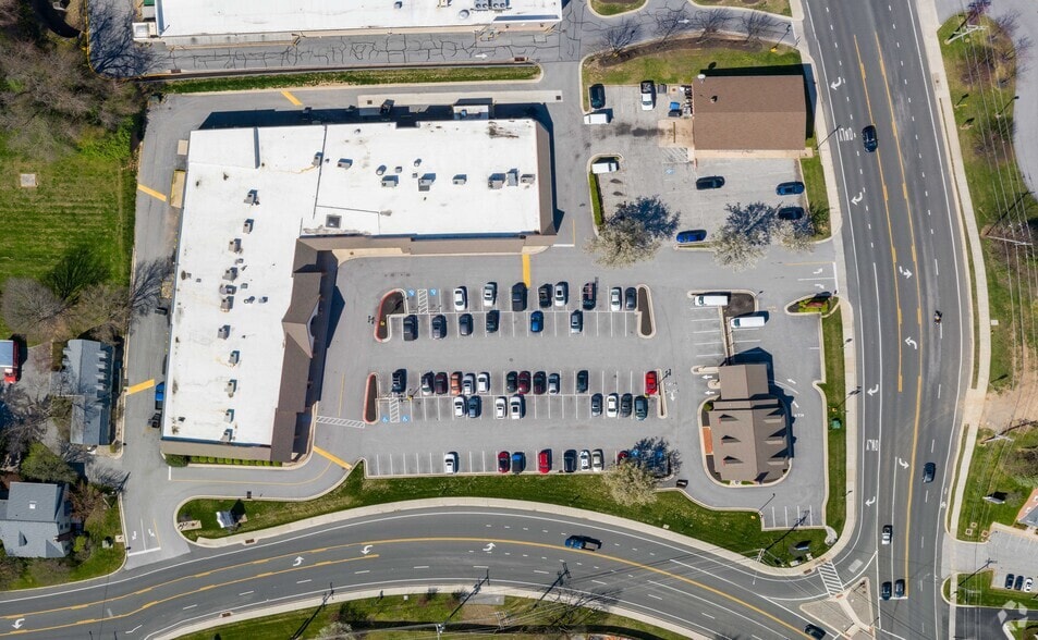 3320-3350 Paper Mill Rd, Phoenix, MD to rent - Aerial - Image 2 of 8