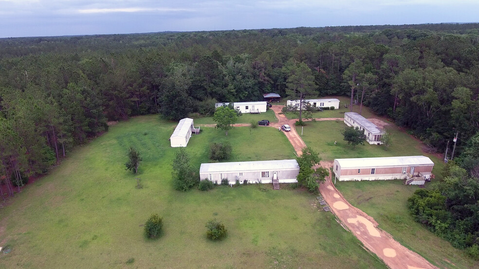 1940 Aviation Ln, Chipley, FL for sale - Primary Photo - Image 1 of 1