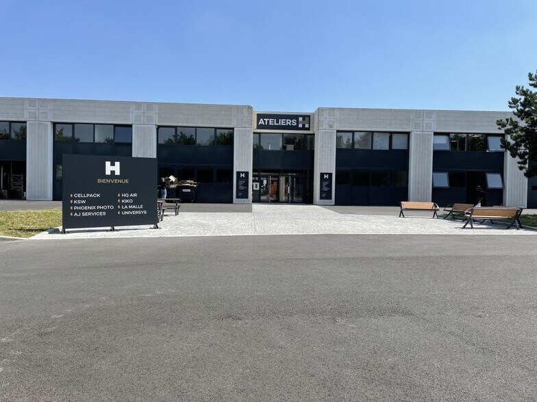 Light Industrial in Herblay-sur-Seine to rent - Building Photo - Image 1 of 9