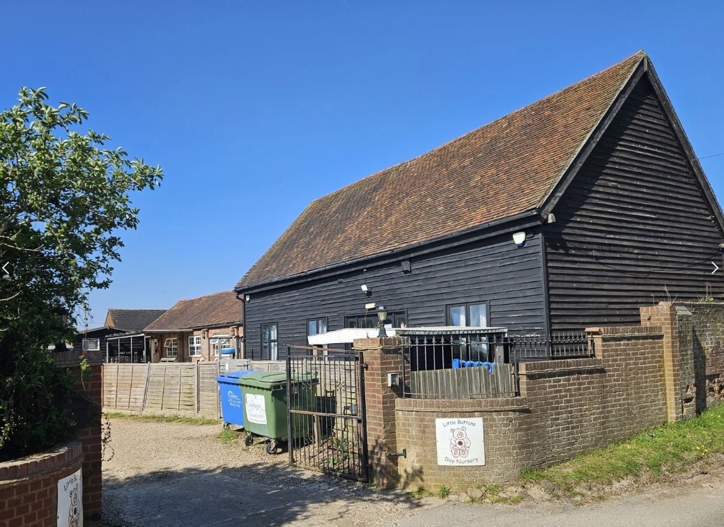 Chalk Hl, Luton for sale Building Photo- Image 1 of 6