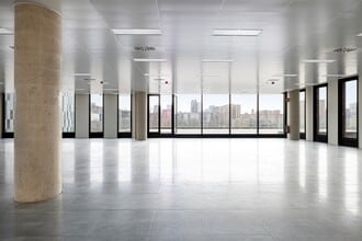 Carrer de Cristóbal de Moura, 115-125, Barcelona, Barcelona to rent Building Photo- Image 2 of 16