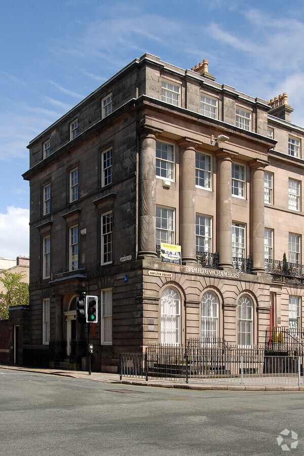 18 Hamilton Sq, Birkenhead, CH41 6AX UK