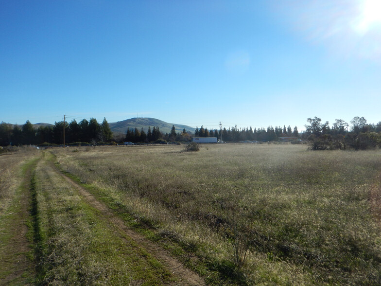 5275-5276 Lyons Rd, Fairfield, CA for sale - Building Photo - Image 3 of 3