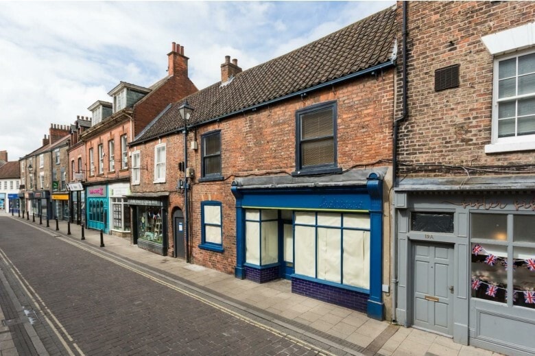 17 Finkle St, Selby to rent Primary Photo- Image 1 of 5