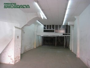 Retail in Igualada, Barcelona to rent Interior Photo- Image 2 of 6