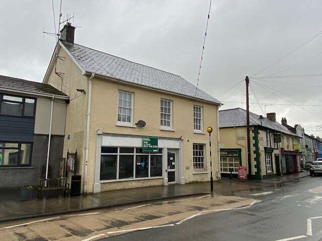 8 Cawdor Ter, Newcastle Emlyn for sale Building Photo- Image 1 of 1