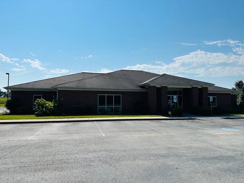 112-114 Keeton Dr, Hopkinsville, KY for rent - Building Photo - Image 3 of 14