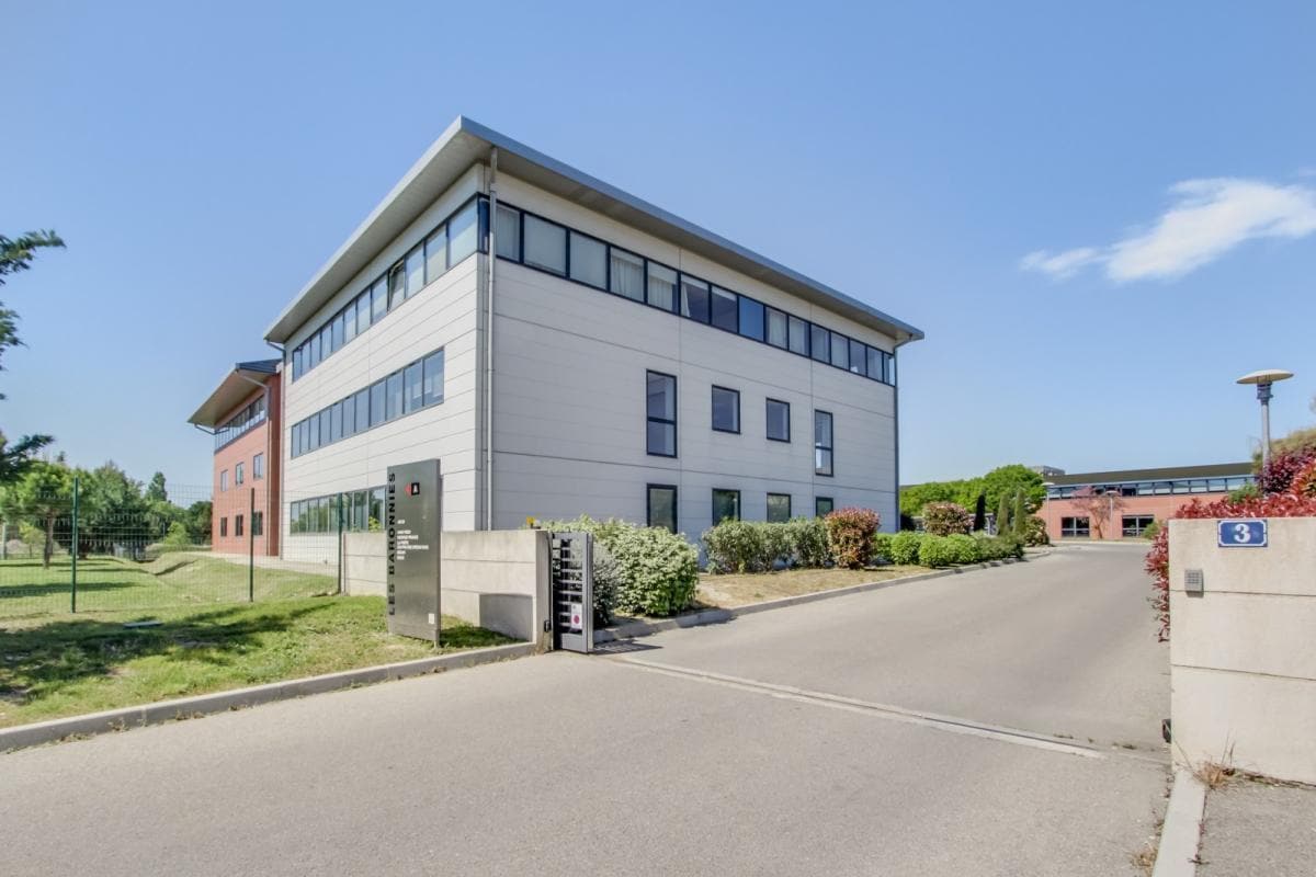 Office in Marseille for sale Building Photo- Image 1 of 26