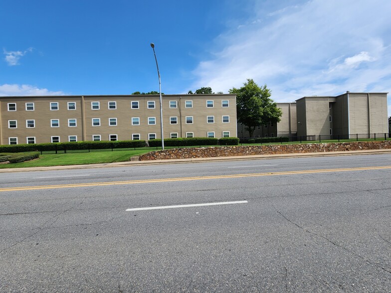 400 W 4th St, North Little Rock, AR for sale - Building Photo - Image 1 of 1