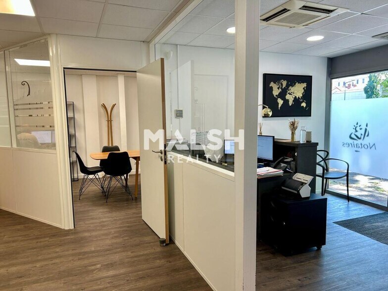 Office in Lyon to rent - Interior Photo - Image 2 of 8