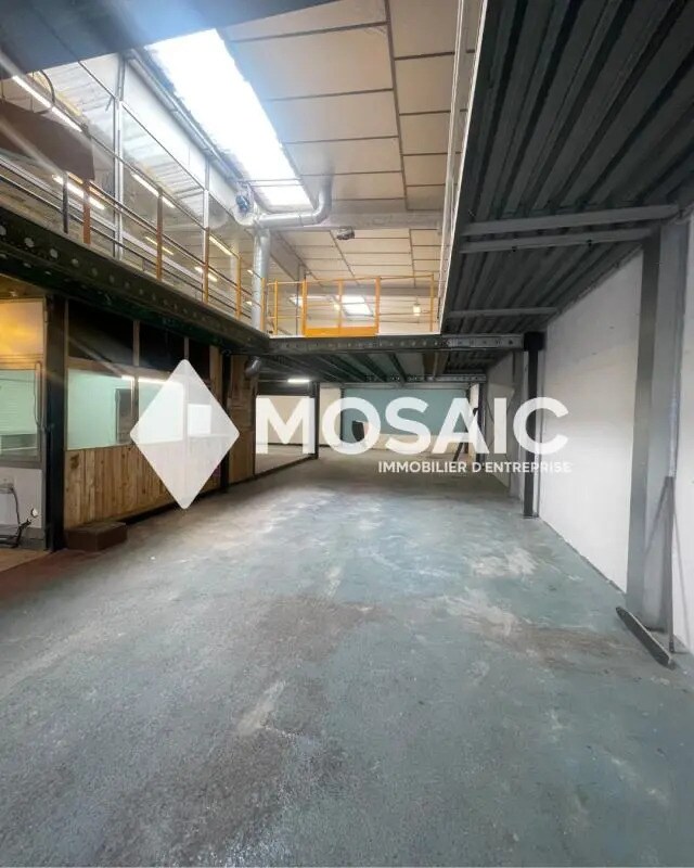 Location Local d'activités 550 m² - Photo 1