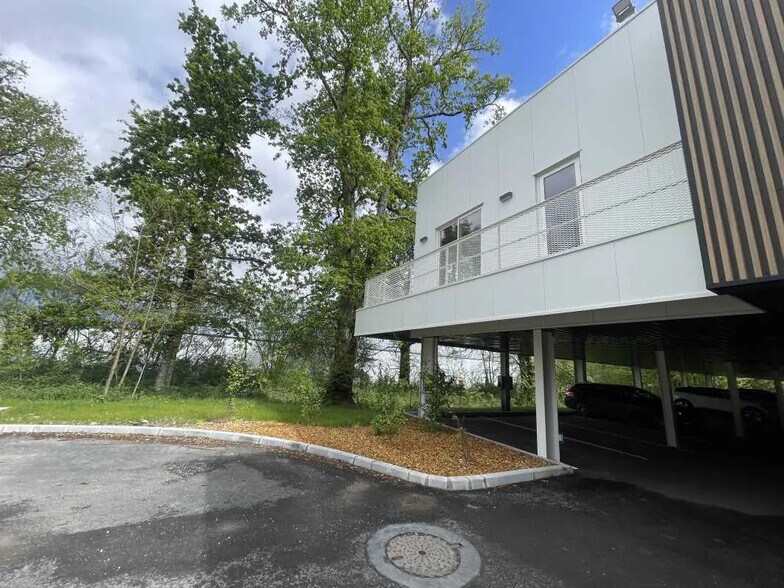 Office in Bruges to rent - Building Photo - Image 1 of 13