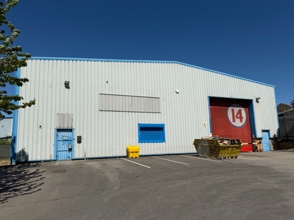 Prince St, Bradford to rent Primary Photo- Image 1 of 2