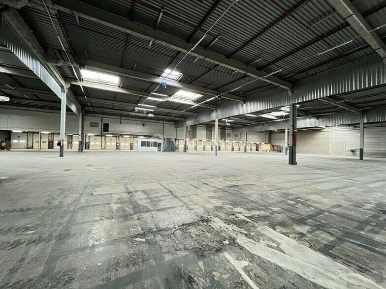Industrial in Fosses to rent - Interior Photo - Image 3 of 10