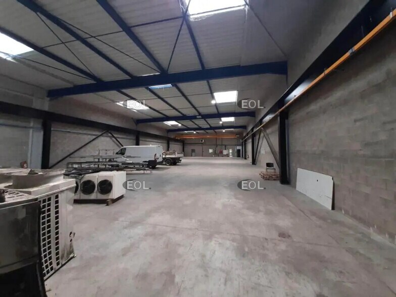 Light Industrial in Alfortville to rent - Building Photo - Image 2 of 11