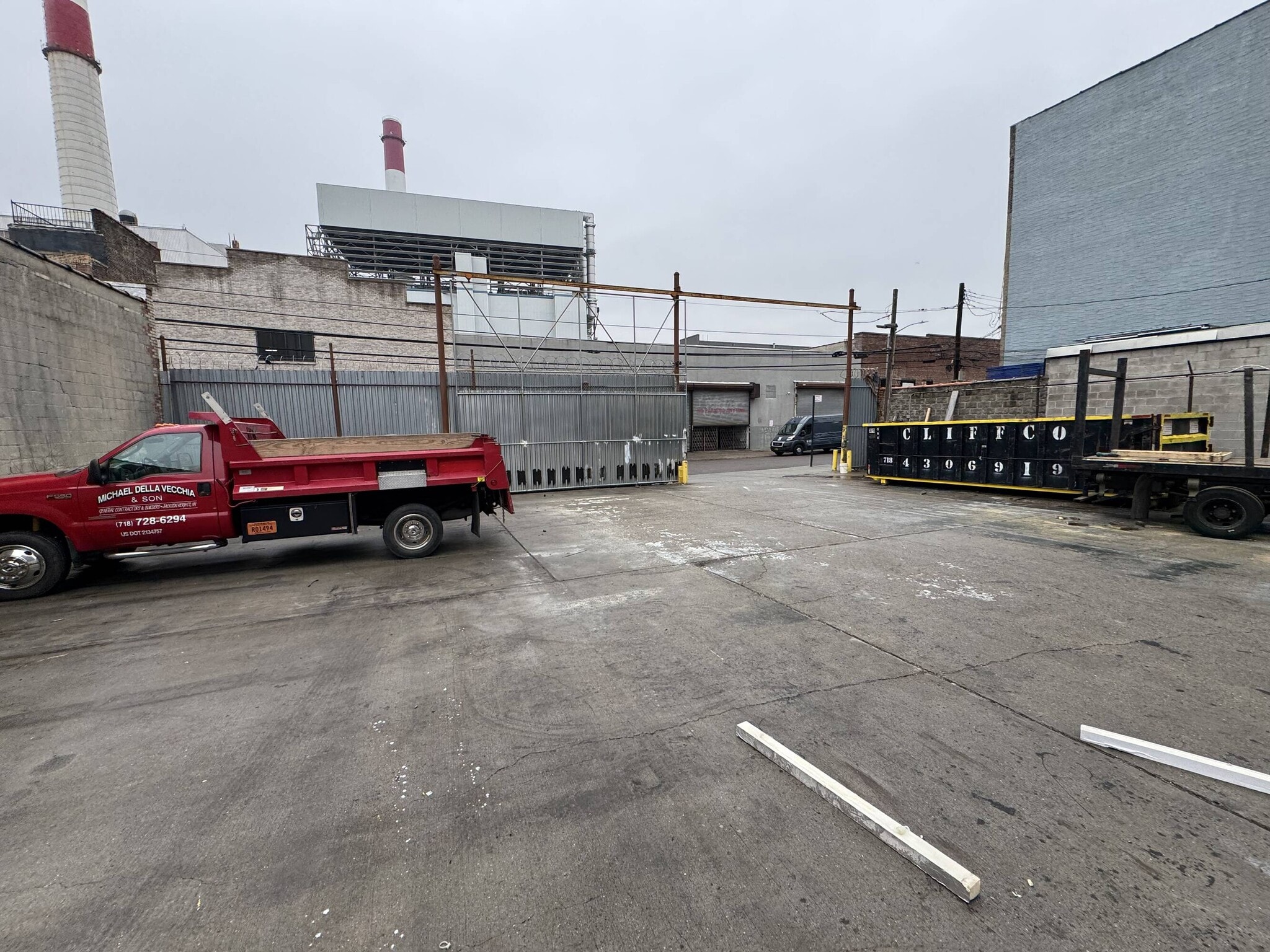 3722 10th St, Long Island City, NY to rent Building Photo- Image 1 of 8