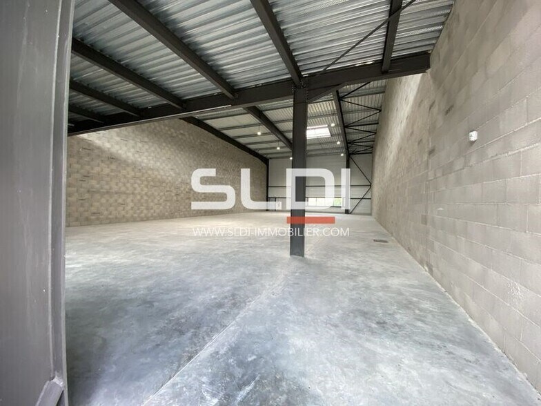 Light Industrial in Dagneux to rent - Interior Photo - Image 3 of 5