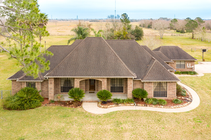 3007 County Road 155, Alvin, TX for sale - Primary Photo - Image 1 of 1