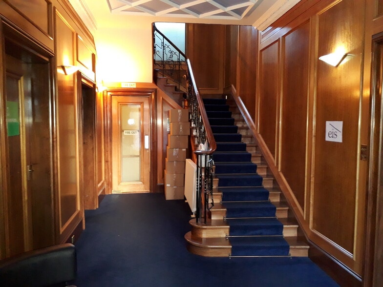 310 Broughty Ferry Rd, Dundee to rent - Building Photo - Image 2 of 2