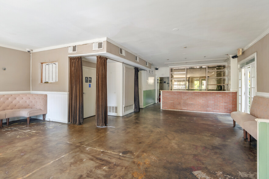 5015 Magazine St, New Orleans, LA for rent - Building Photo - Image 3 of 14