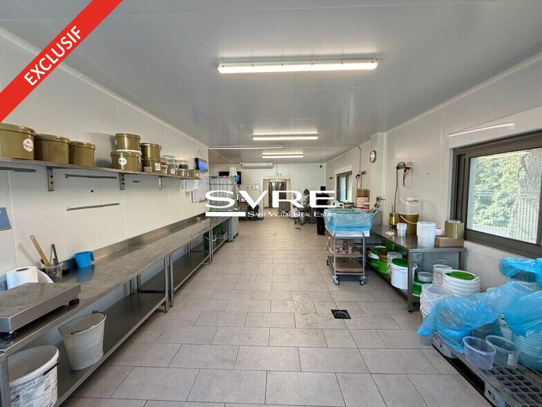 Industrial in Roquefort-la-Bédoule to rent - Interior Photo - Image 3 of 4