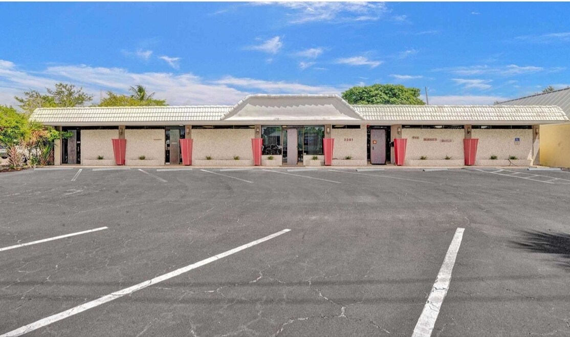 2261 NE 36th St, Lighthouse Point, FL for sale Building Photo- Image 1 of 1