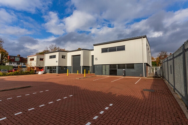 More details for St Johns Rd, Isleworth - Industrial to Rent