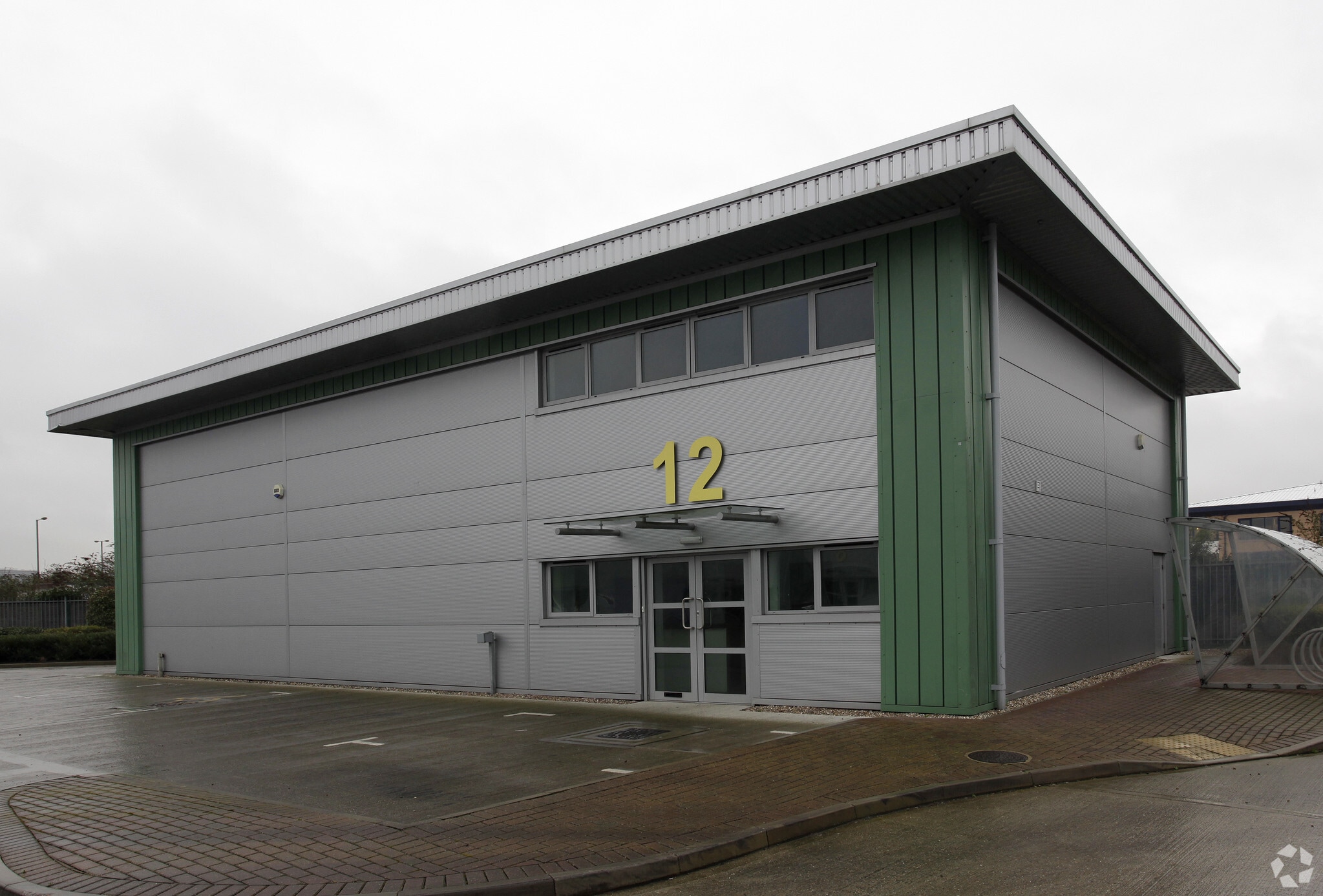 19 Commerce Way, Croydon to rent Primary Photo- Image 1 of 3