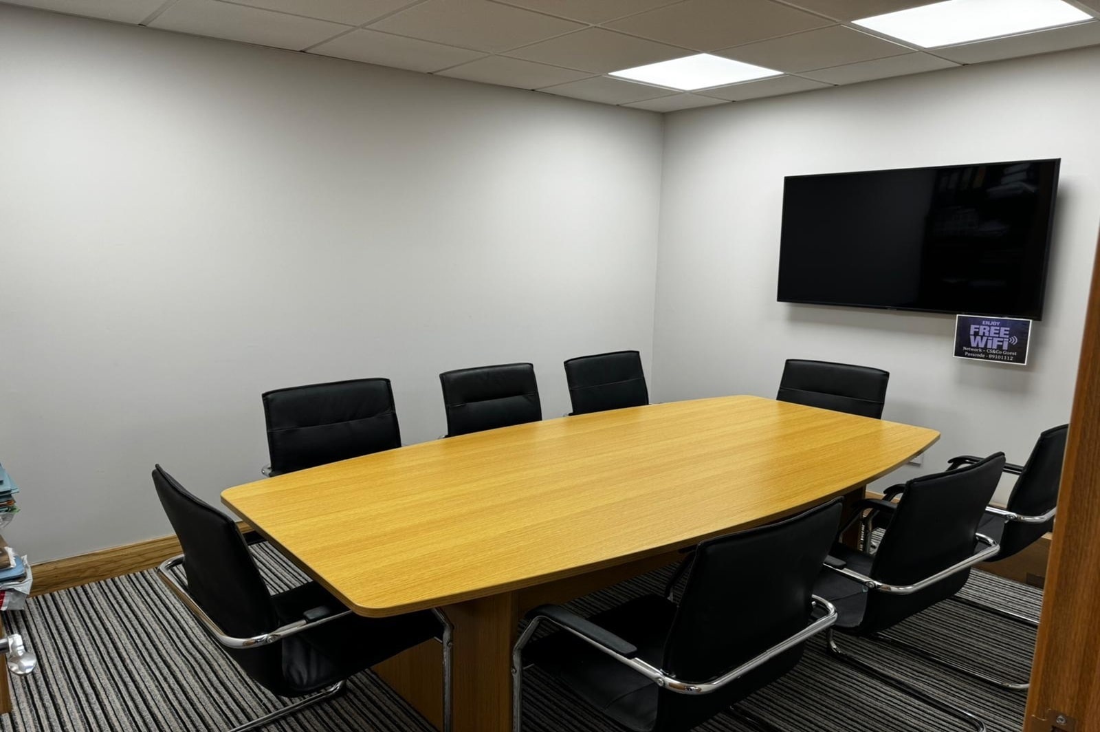 Moira Rd, Lisburn to rent Interior Photo- Image 1 of 4