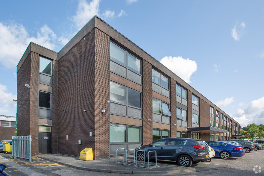 Mucklow Hl, Halesowen, B62 8DG - Alcora Building - Office For Rent ...