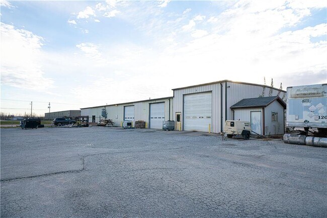 More details for 1507 Roseport Rd, Elwood, KS - Industrial to Rent