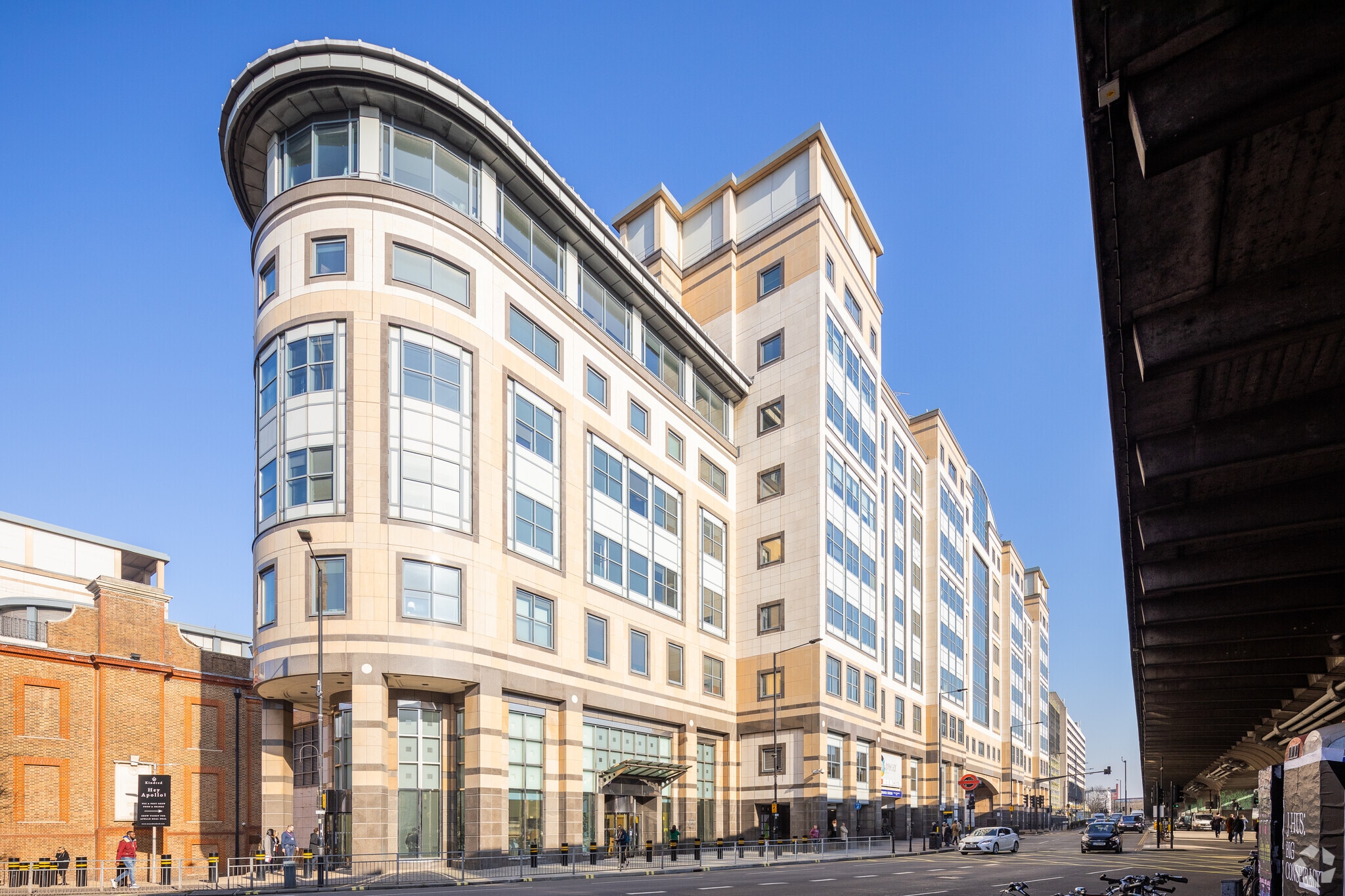 1 Hammersmith Broadway, London to rent Primary Photo- Image 1 of 13