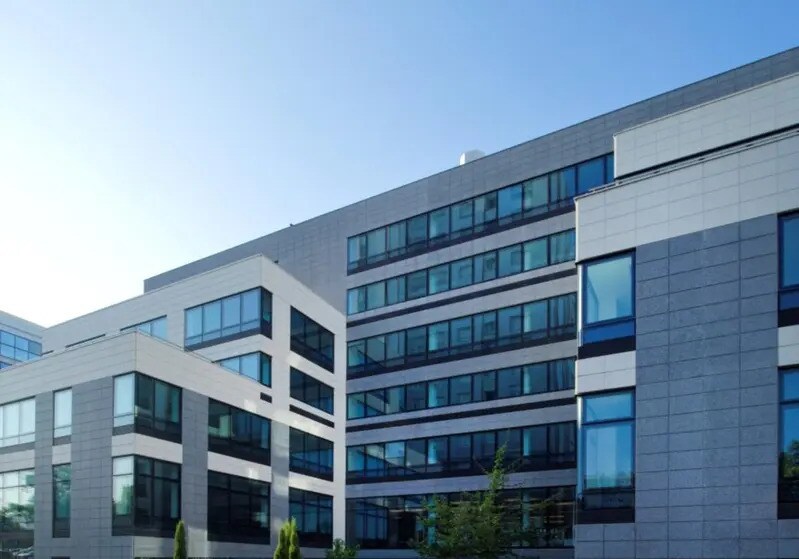 333 Avenue Georges Clemenceau, Nanterre to rent - Building Photo - Image 1 of 32