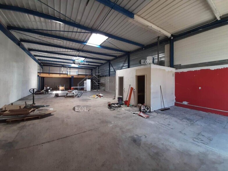 Light Industrial in Ivry Sur Seine to rent - Building Photo - Image 2 of 4