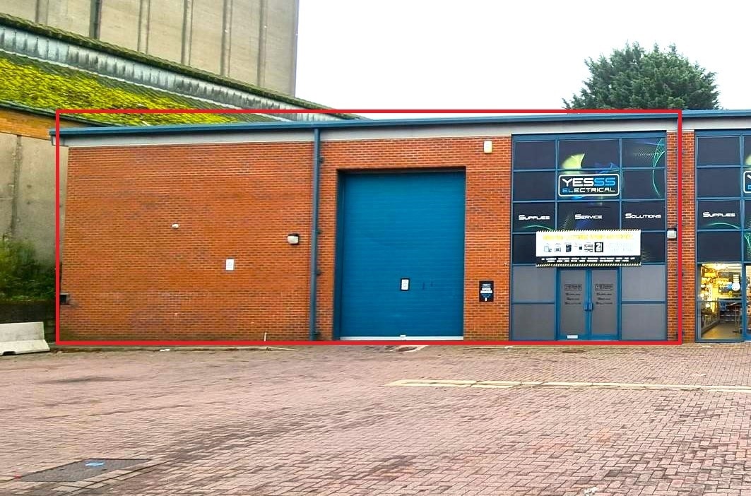 Harlaxton Rd, Grantham to rent Primary Photo- Image 1 of 2