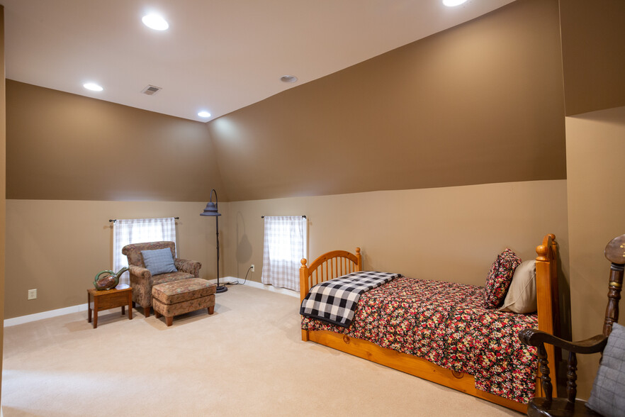 2900 Jackson St, Sioux City, IA for sale - Interior Photo - Image 3 of 79