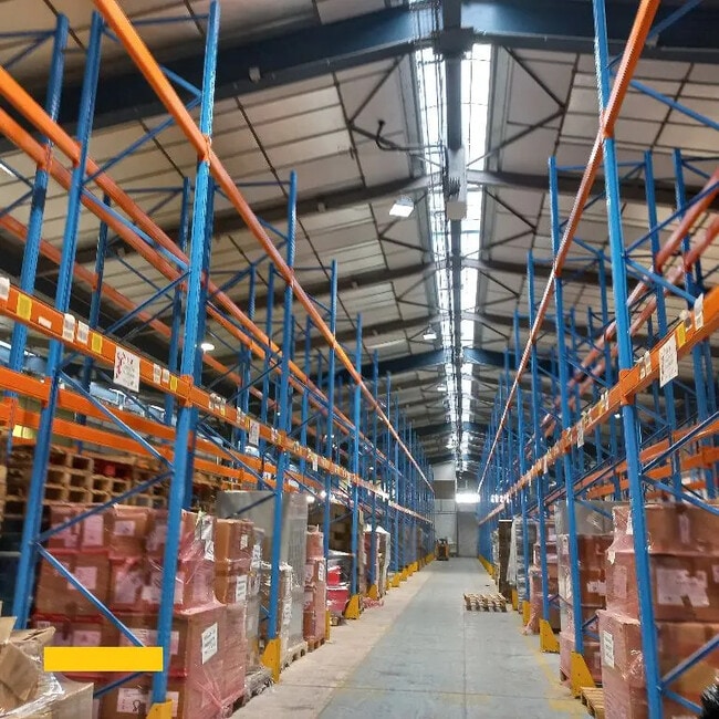 Location Entrepôt 7 918 m²