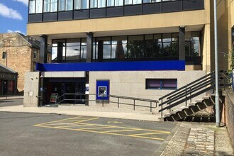 14 North Claremont St, Glasgow to rent Building Photo- Image 1 of 8