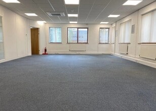 200 Barnwood Flds, Gloucester to rent Interior Photo- Image 1 of 2