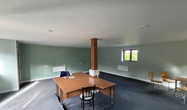 Crays Ln, Pulborough to rent Interior Photo- Image 2 of 5
