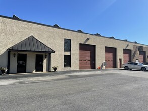 210 Gale Ln, Kennett Square, PA for rent Building Photo- Image 1 of 5