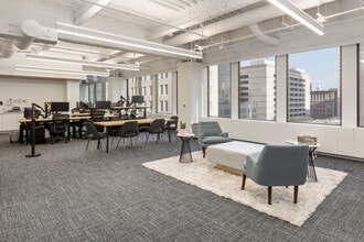 300 Mission St, San Francisco, CA to rent Interior Photo- Image 2 of 12