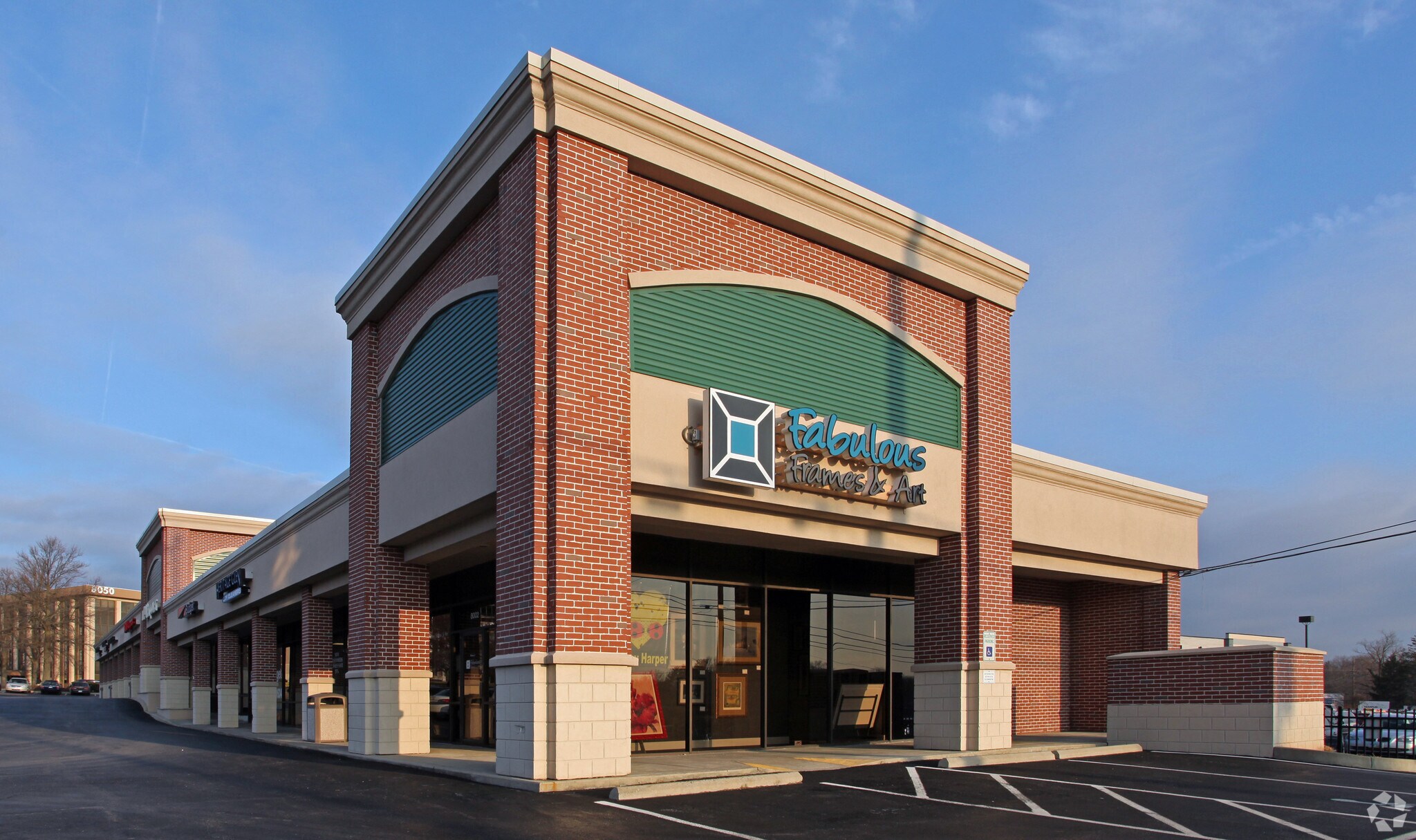 8002-8022 Hosbrook Rd, Cincinnati, OH for sale Primary Photo- Image 1 of 1