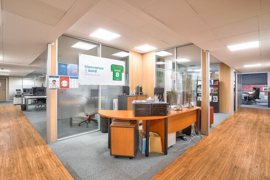 Office in Saint-Cloud to rent - Interior Photo - Image 3 of 8