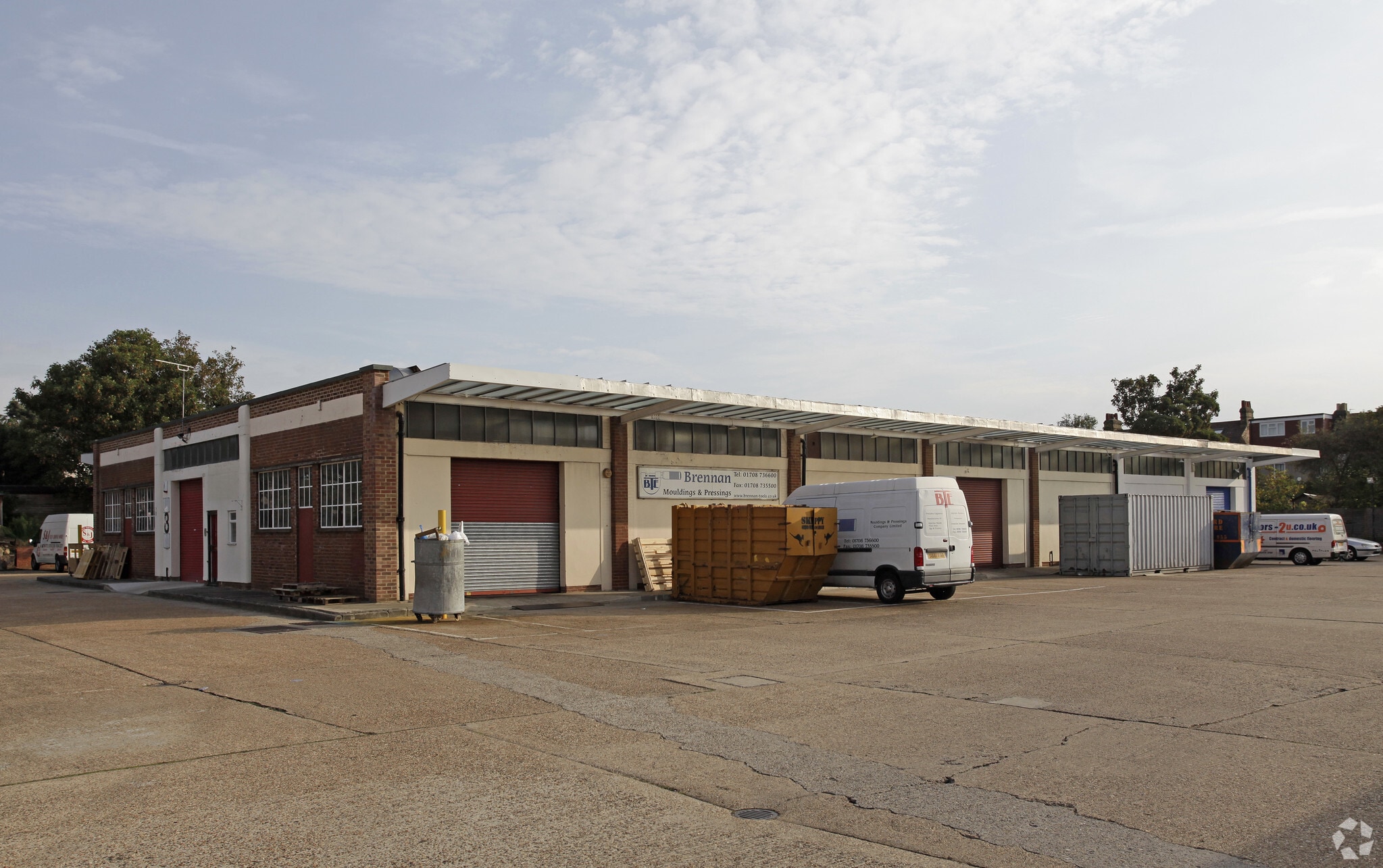 Lyon Rd, Romford to rent Primary Photo- Image 1 of 8